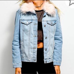 💐ALMOST FAMOUS 🔥JEAN JACKET WITH PINK REMOVABLE FUR NWOT